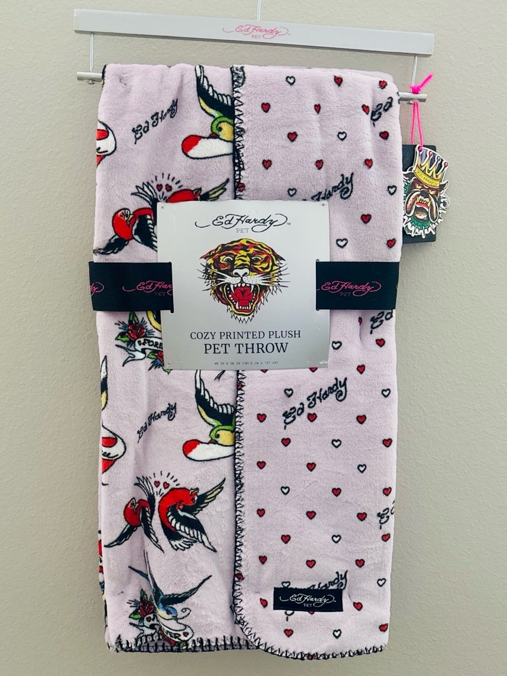 NWT Ed Hardy Pink Plush Pet Throw Blanket